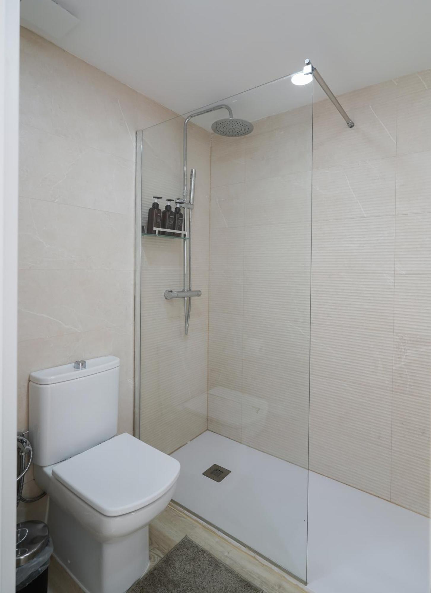 Nomad Malaga - Chic Apartament Center Torremolinos Ngoại thất bức ảnh