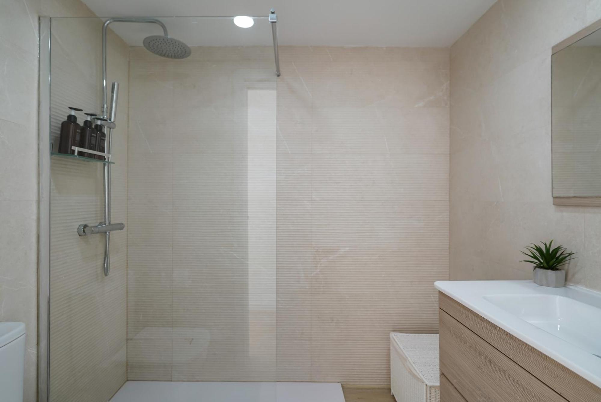 Nomad Malaga - Chic Apartament Center Torremolinos Ngoại thất bức ảnh